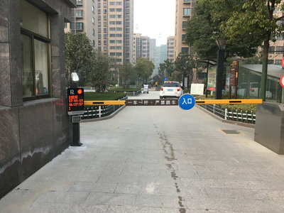 徐州车牌识别系统-四行屏红绿灯款